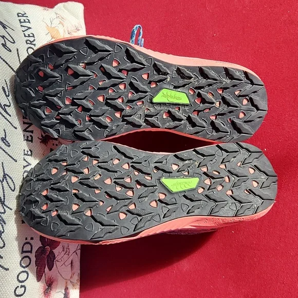 Womens ASICS Fuji Lite Trail Running Shoes Size 7 - Picture 8 of 9